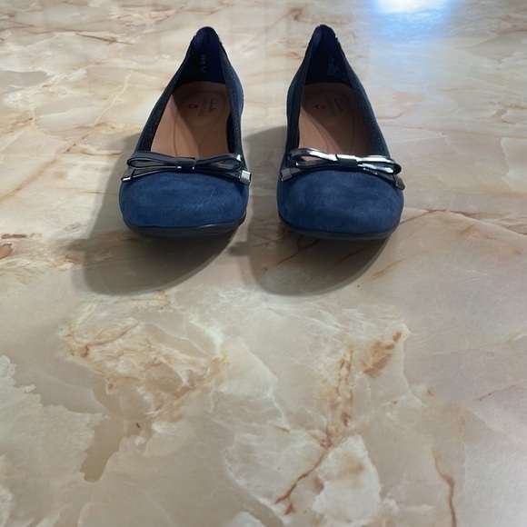 Clarks Unstructured Un Darcey Bow Navy Ballet Flats New Without a Box Size 6 - Picture 8 of 10